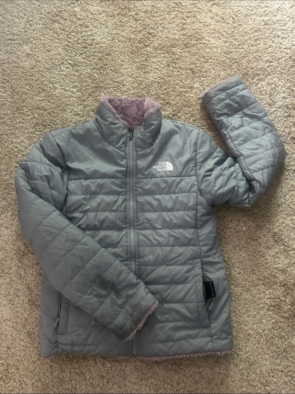 The North Face Kids' Light Gray Quilted Puffer Jacket with Plush Collar